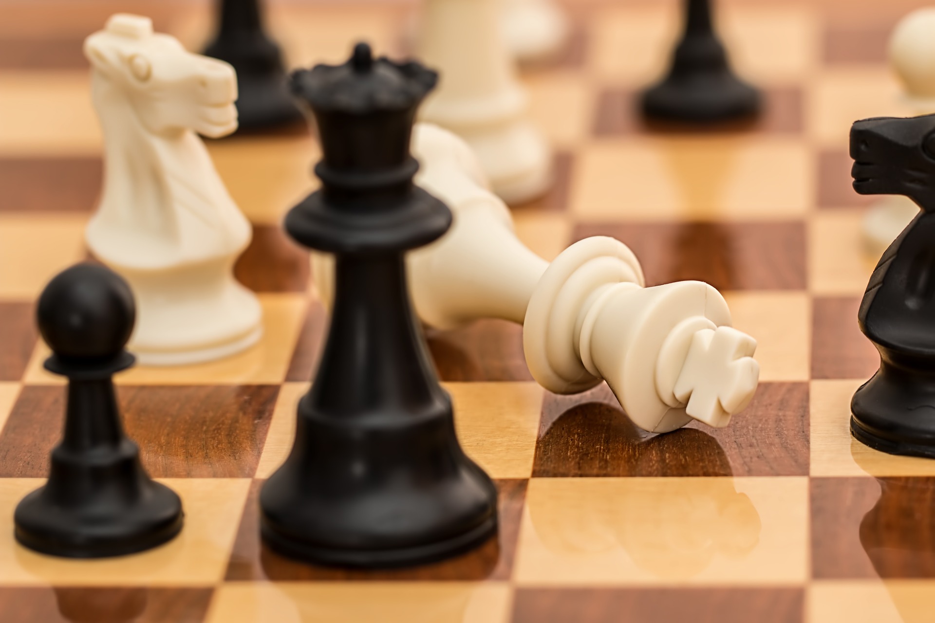 Conflicts of the future chess