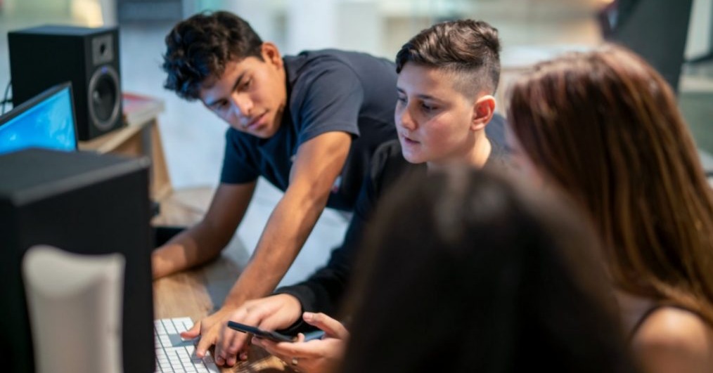 Hublings: Student-directed learning spaces