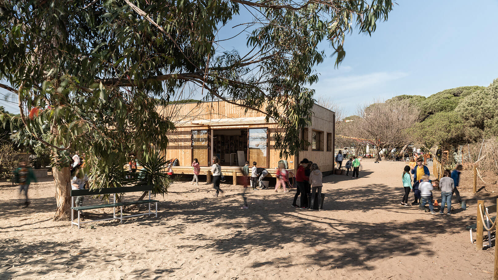 learnlife-eco-hub-outdoor-learning